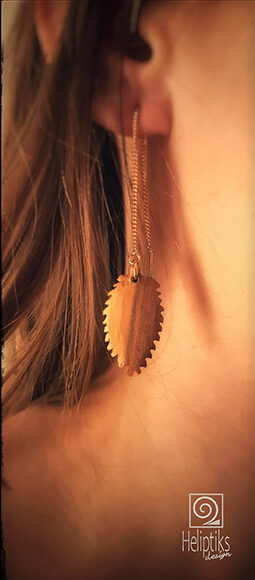 Modèle original, feuille de bouleau sur chaînette plaquée Or.