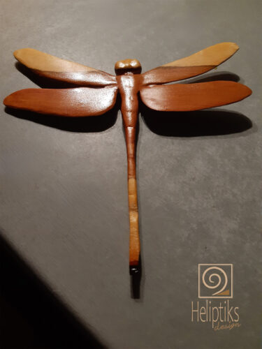 Libellule en bois de cerisier d'alsace, sculptée à la main